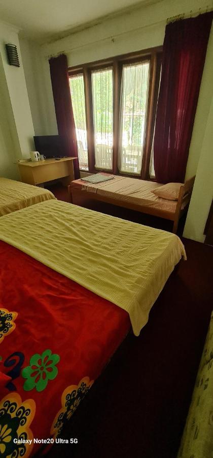 Homestay Triniti Lembang Exterior foto