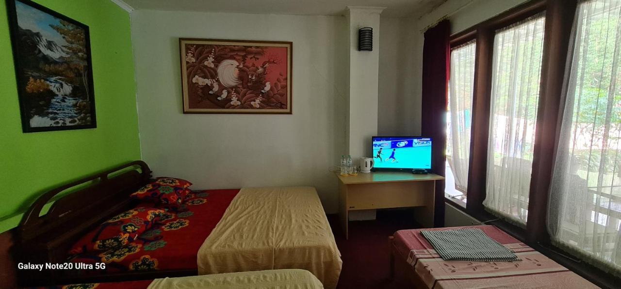 Homestay Triniti Lembang Exterior foto