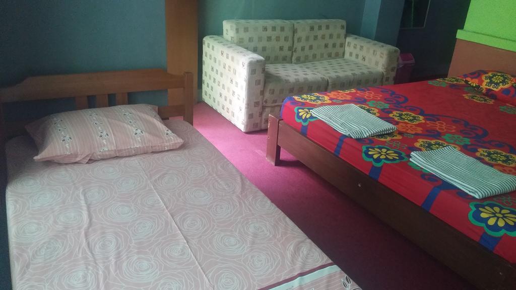 Homestay Triniti Lembang Exterior foto