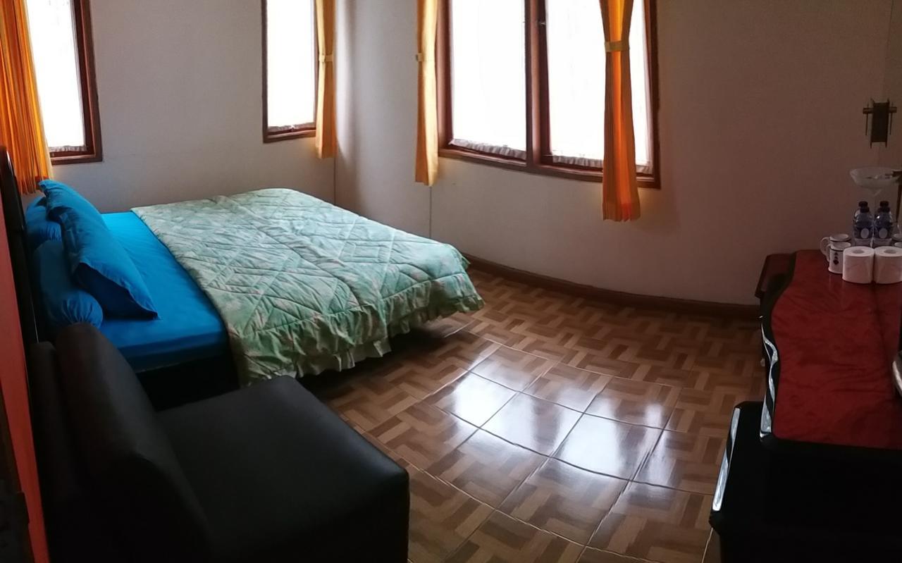 Homestay Triniti Lembang Exterior foto
